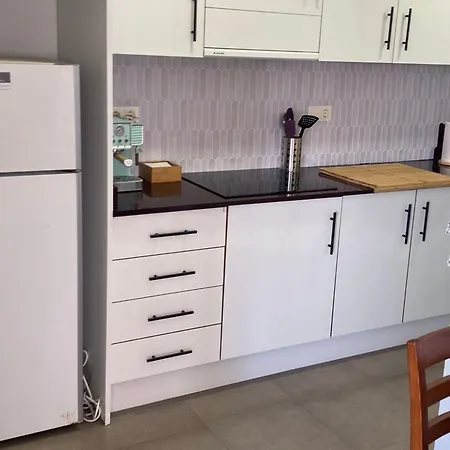 3br 'emerald' Apartment *